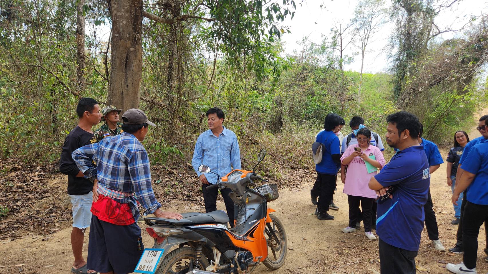 ลงพื้นที่สำรวจปัญหาชุมชน